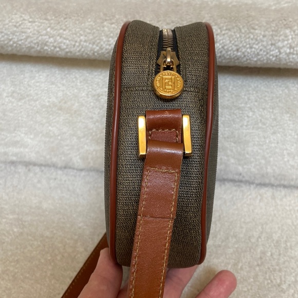 fendi bag - Picture 3 of 16